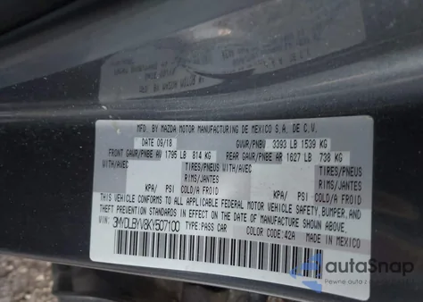 2019 Toyota Yaris Le z USA, uszkodzony, nr VIN 3MYDLBYV8KY507100